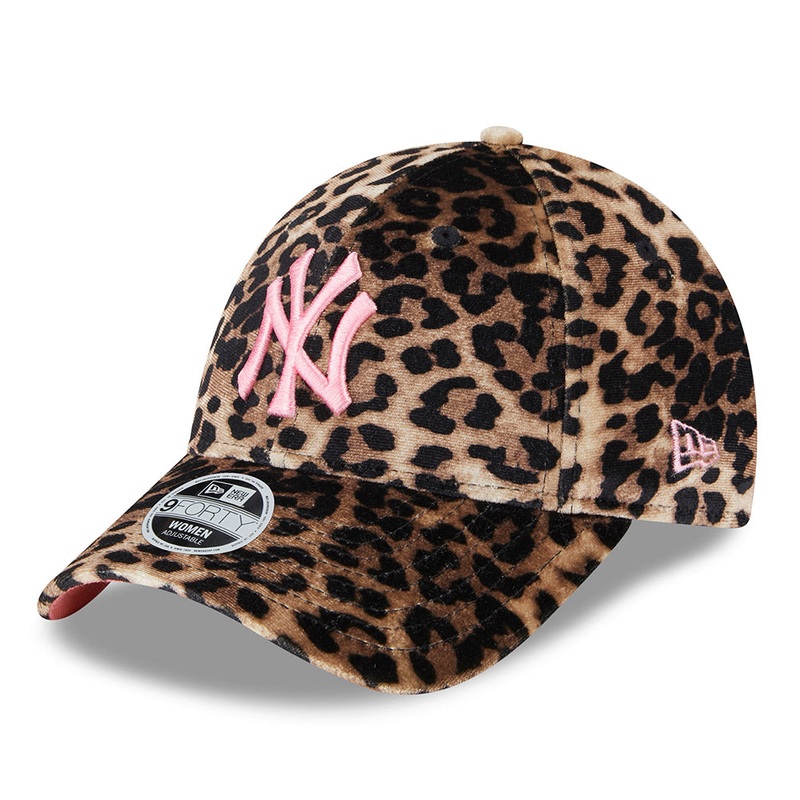 New Era Womens 9FORTY New York Yankees Baseball Cap – MLB Leopard Velour – Brown-Pink Adjustable
