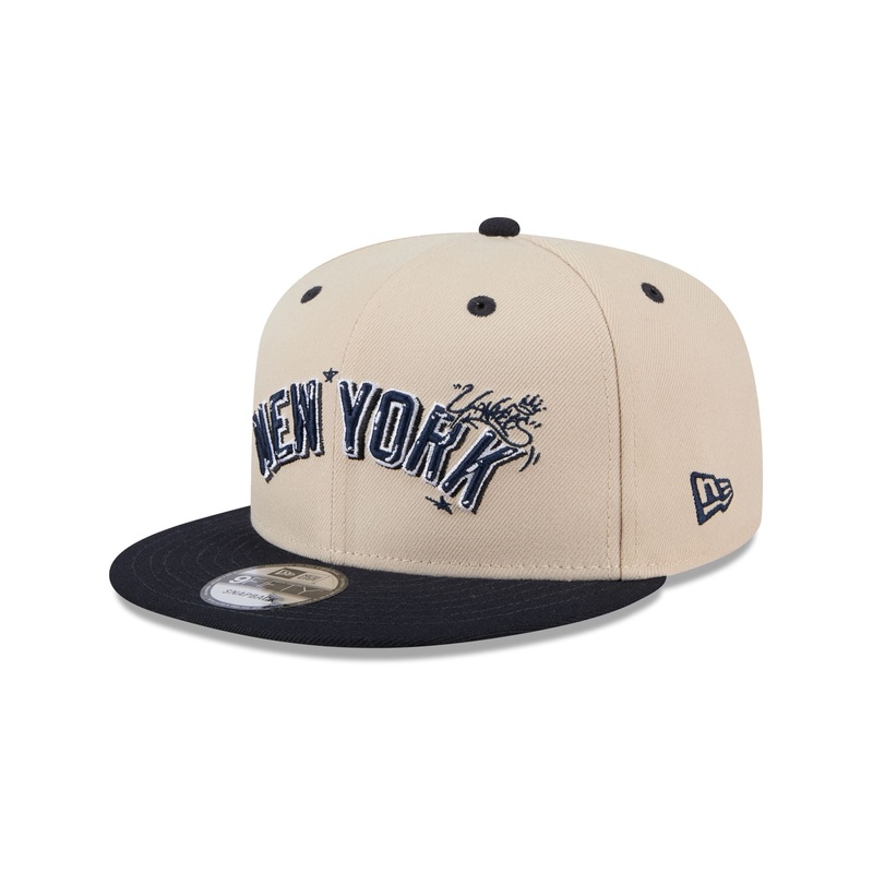 New York Yankees Team Art 9FIFTY Snapback Hat One Size