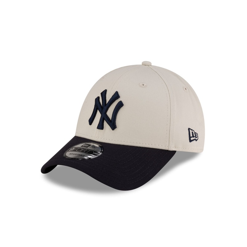 New York Yankees Side Script 9FORTY Adjustable Hat One Size