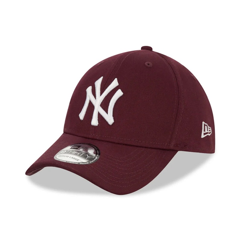 New Era 39THIRTY New York Yankees Baseball Cap – MLB League Essential – Burgundy Small/Medium