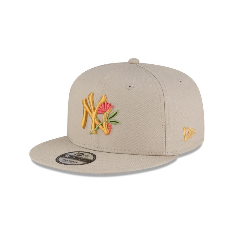 New York Yankees Floral Ivory 9FIFTY Snapback Hat One Size