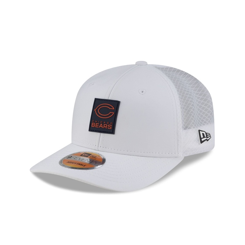 Chicago Bears 2025 Sideline Hot Weather White 9SEVENTY Trucker Hat One Size