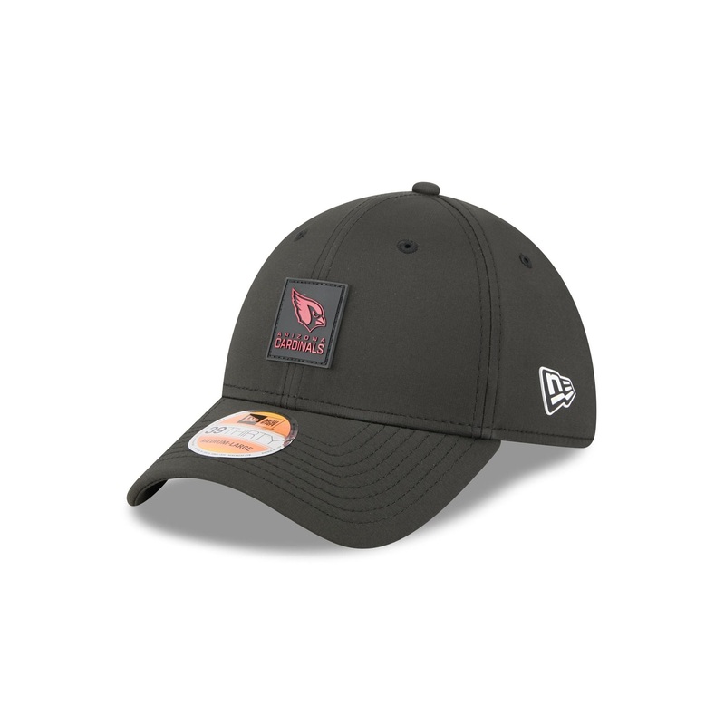 Arizona Cardinals 2025 Sideline Hot Weather Black 39THIRTY Stretch Fit Hat S/M