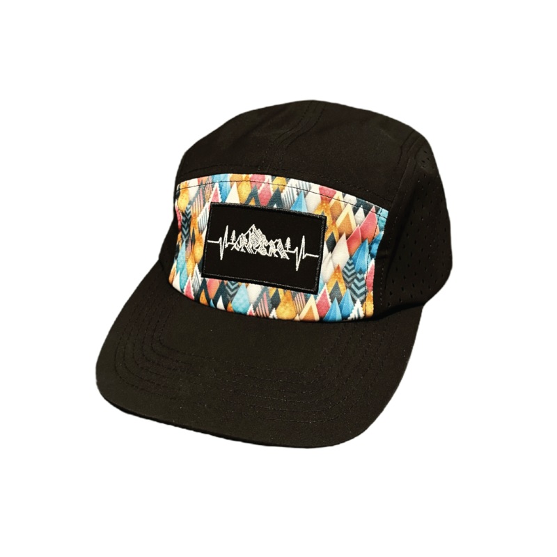 Mountains Hat – 5 Panel – Colored Peaks – Black – Laser Mesh