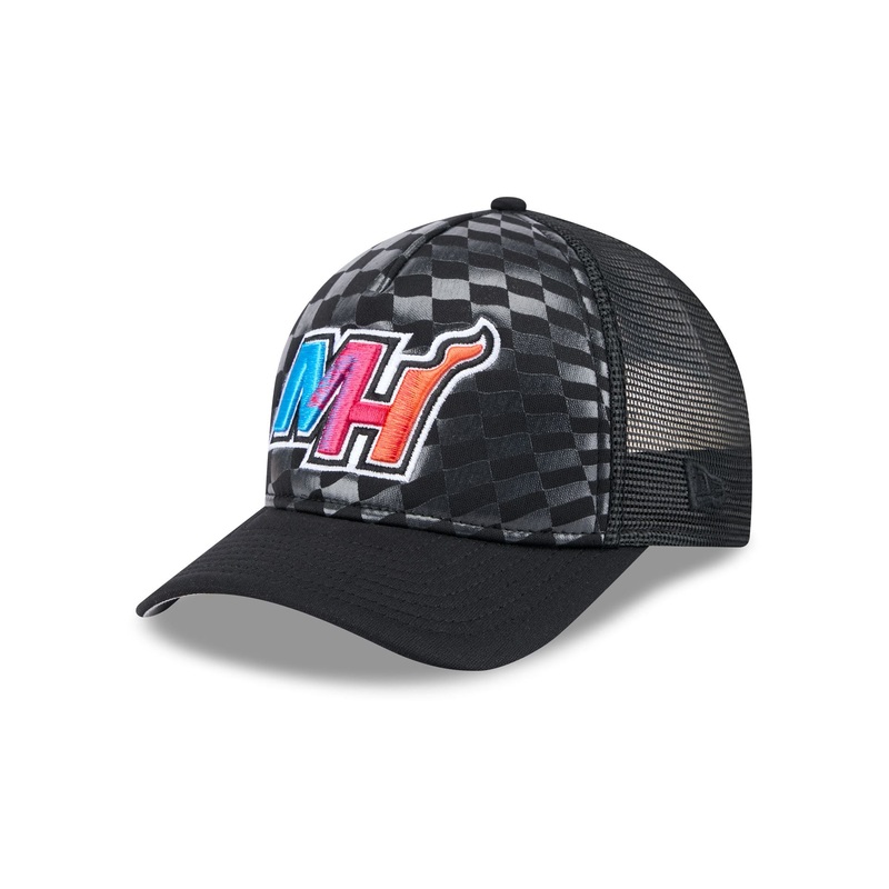 Miami Heat Gradient Raceway 9FORTY M-Crown A-Frame Trucker Hat One Size