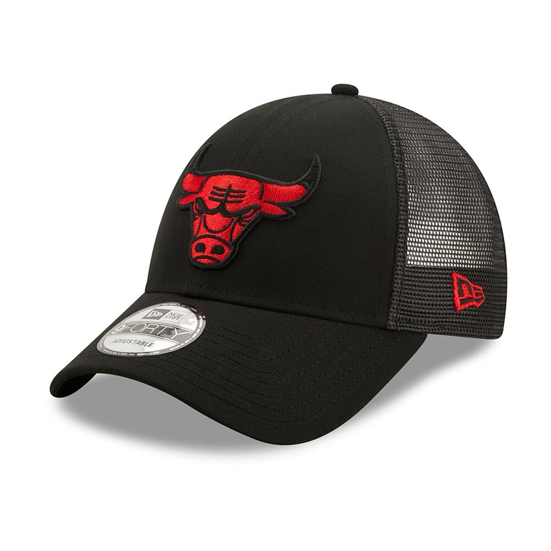 New Era 9FORTY Chicago Bulls Trucker Cap – NBA Home Field – Black-Red Adjustable