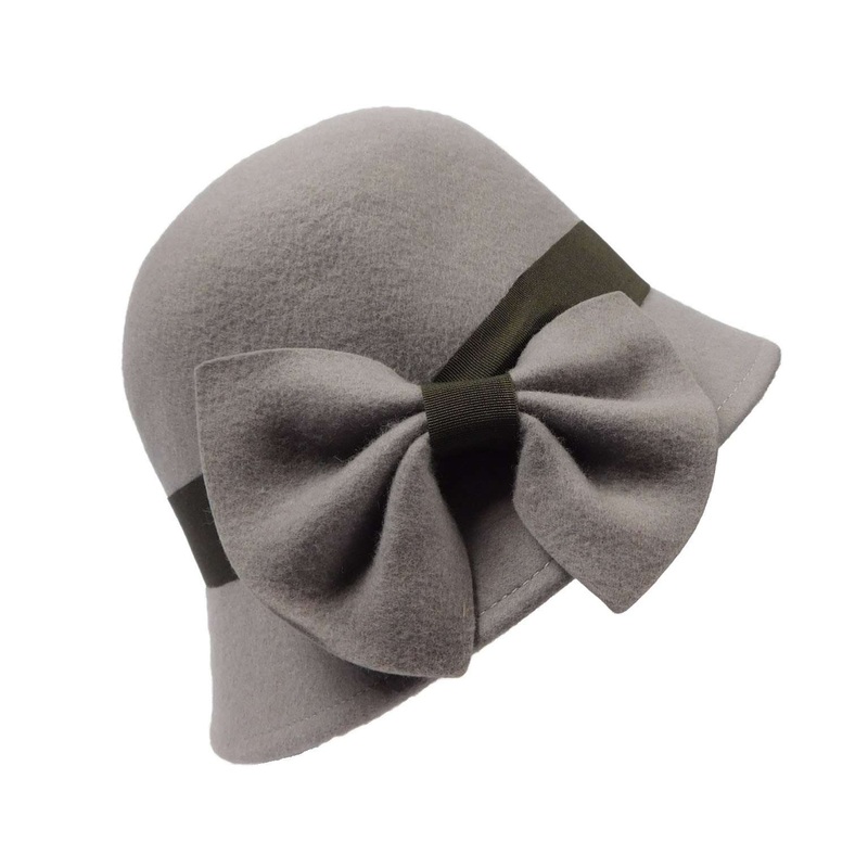 Cloche with Tilted Bow Grey