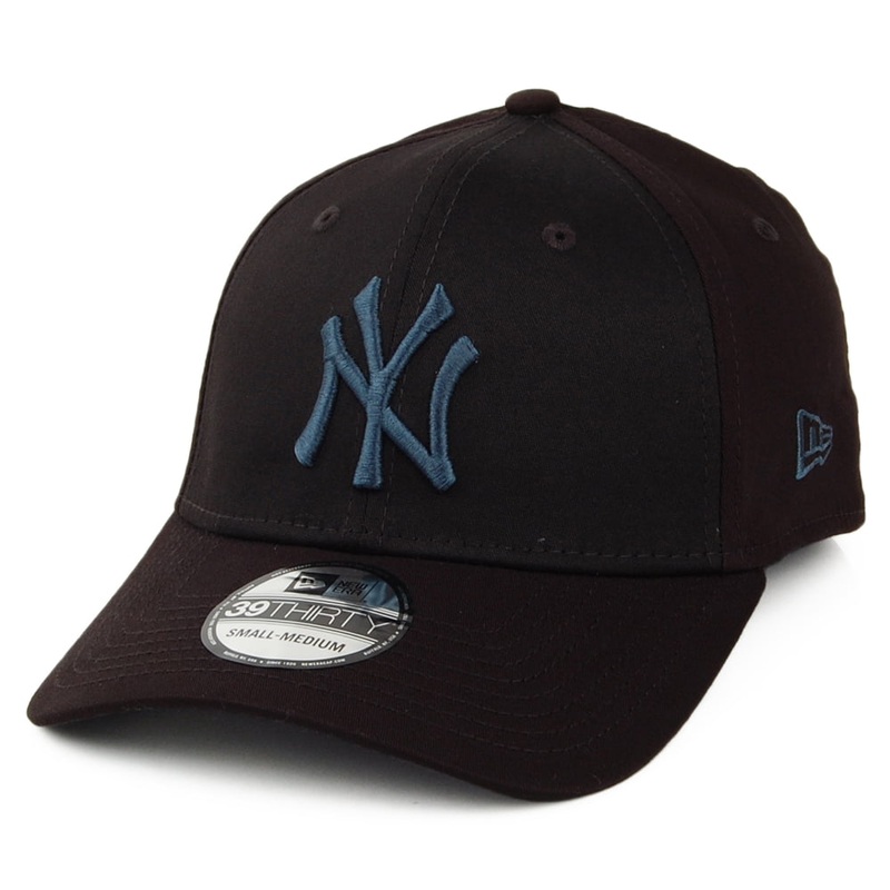 New Era 39THIRTY New York Yankees Baseball Cap – MLB Essential – Black-Blue Small/Medium