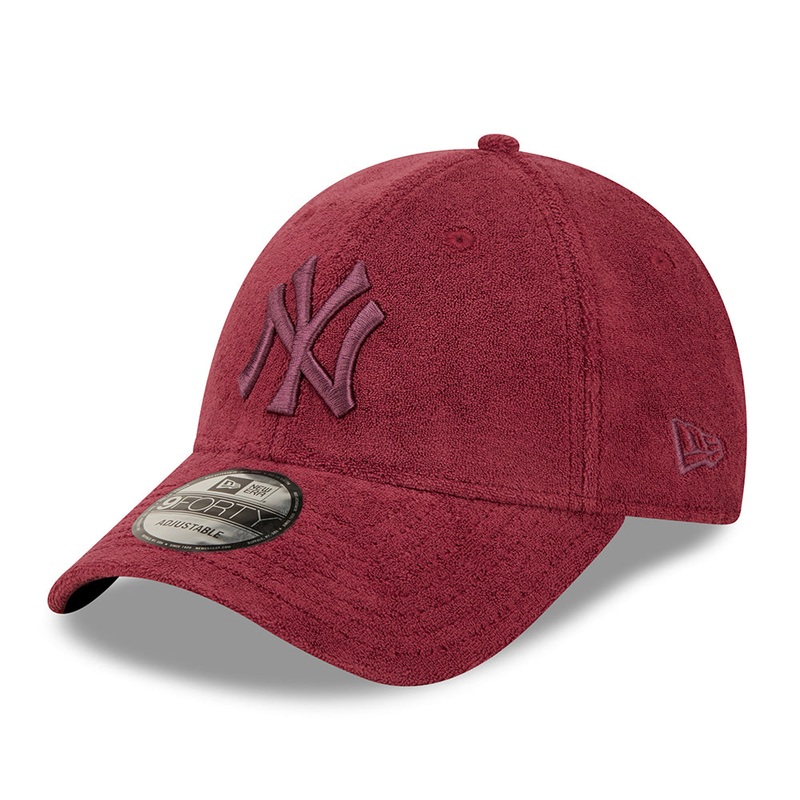 New Era 9FORTY New York Yankees Baseball Cap – MLB Towelling – Maroon Adjustable