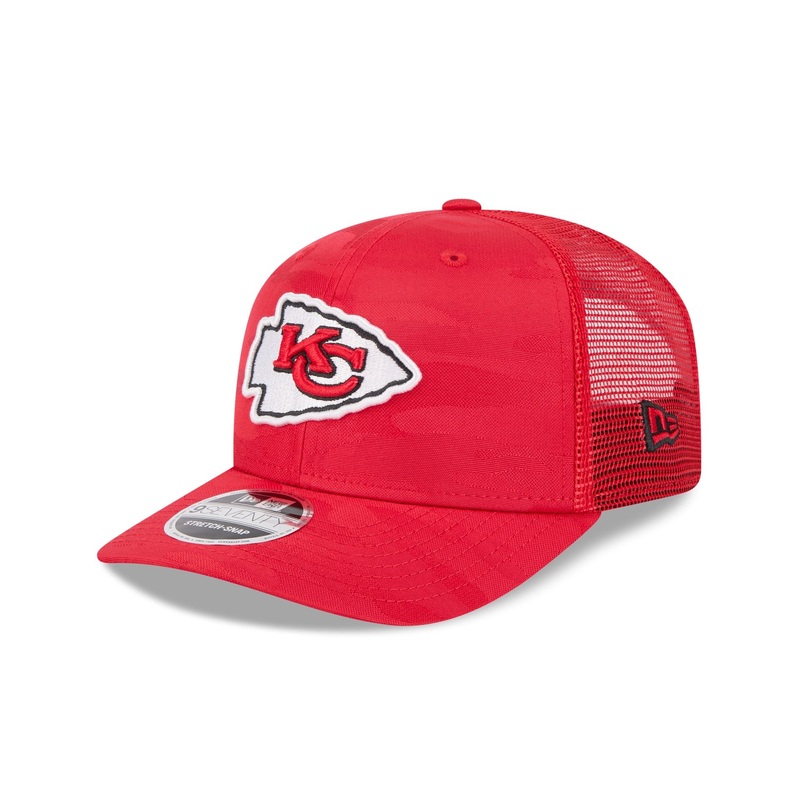 Kansas City Chiefs Camo 9SEVENTY Trucker Stretch-Snap Hat One Size