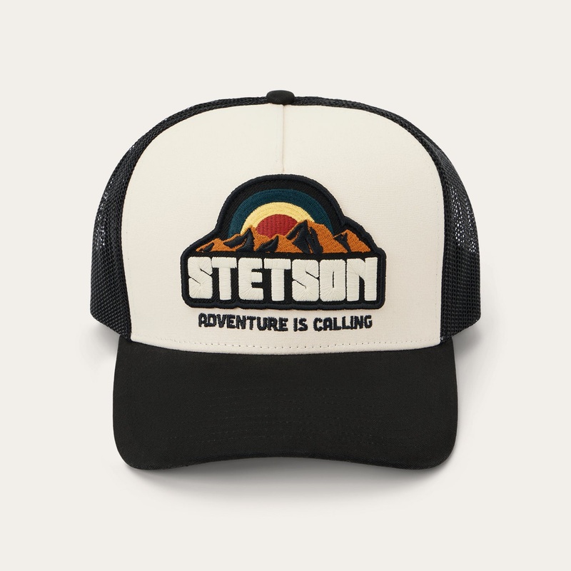Mountain Sunset Trucker Cap Off White / Black O/S
