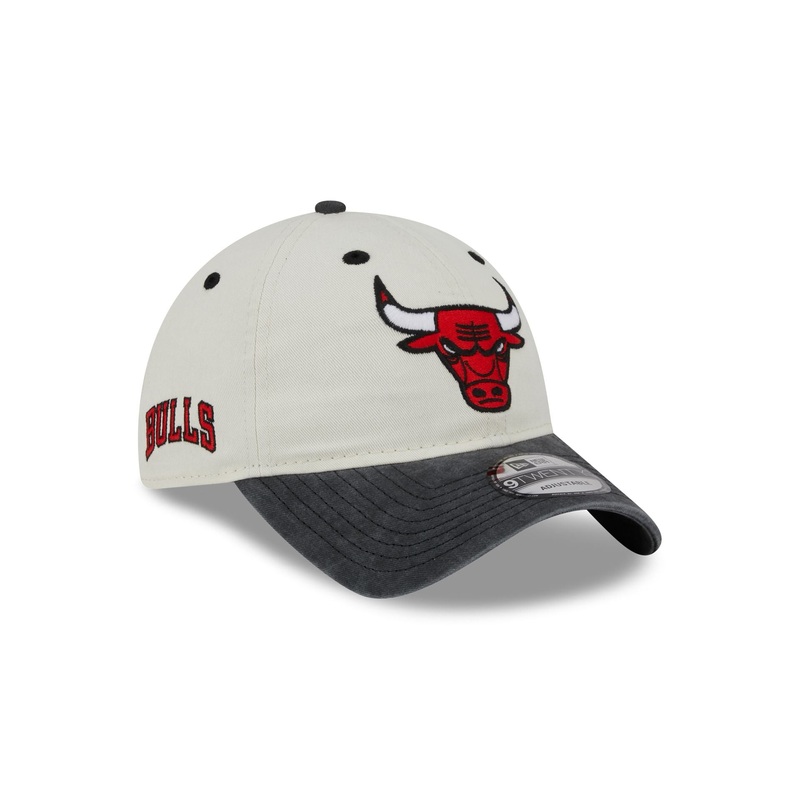 Chicago Bulls Classic Sidescript 9TWENTY Adjustable Hat One Size