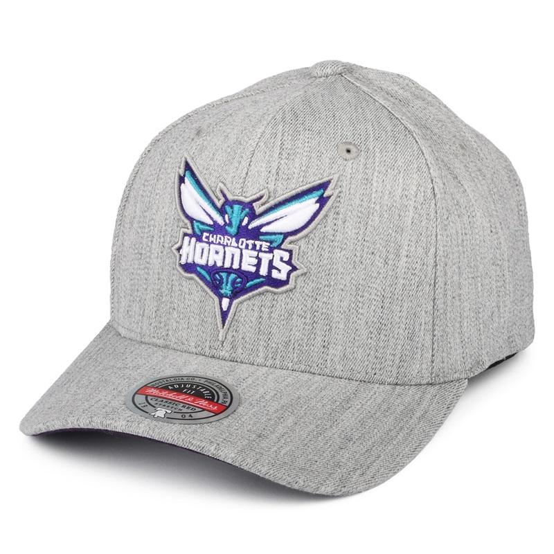 Mitchell & Ness Charlotte Hornets Snapback Cap – NBA Team Heather Stretch – Grey Adjustable